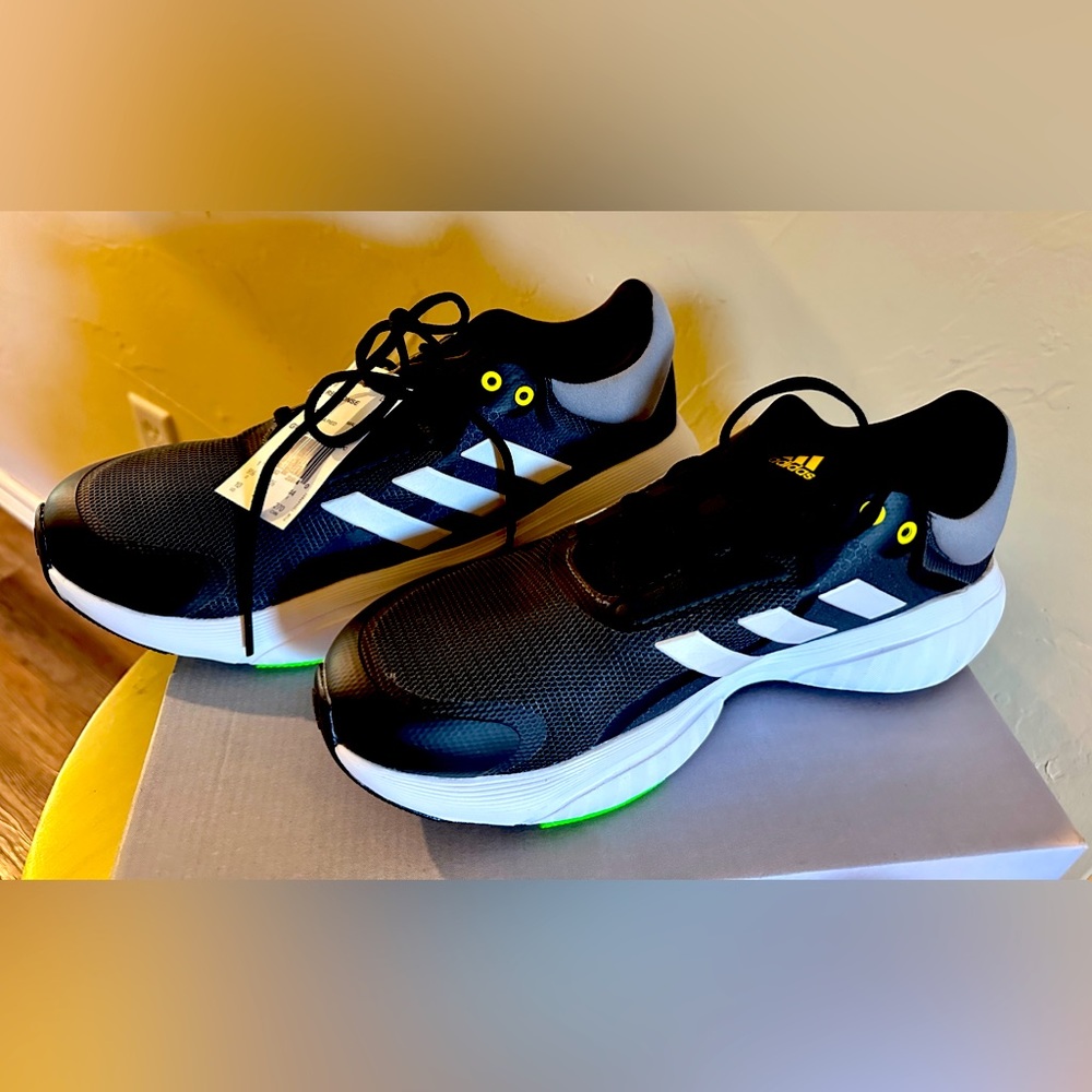 Adidas Response Running Shoe NWT